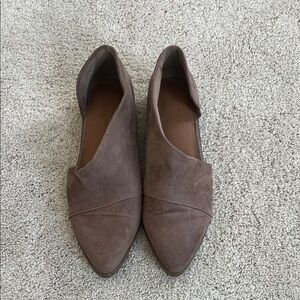 Universal Thread Taupe Women's Flats